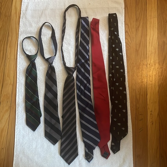 Different colors of ties